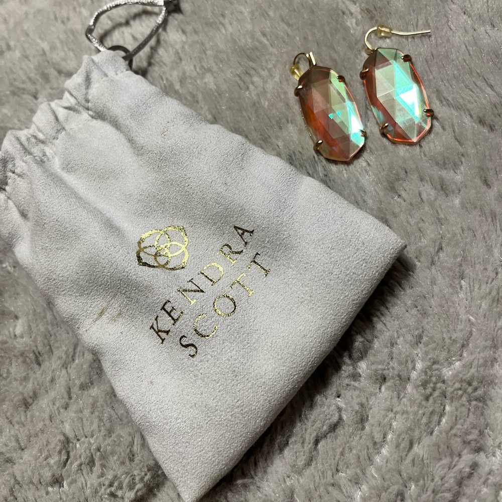 Kendra Scott Earrings EUC